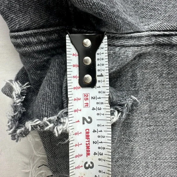 Levi's 501 High Rise Denim Jean Shorts Women Sz 30 Black Gray Distressed Cutoff - Picture 10 of 10